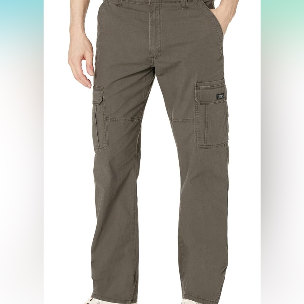 NWT Wrangler Authentics Men's Relaxed Fit Stretch Cargo Pant